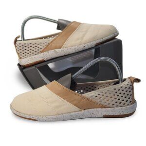 EMU Australia Meroo Slip-on Loafers Women's 6.5 Cream / Tan Leather